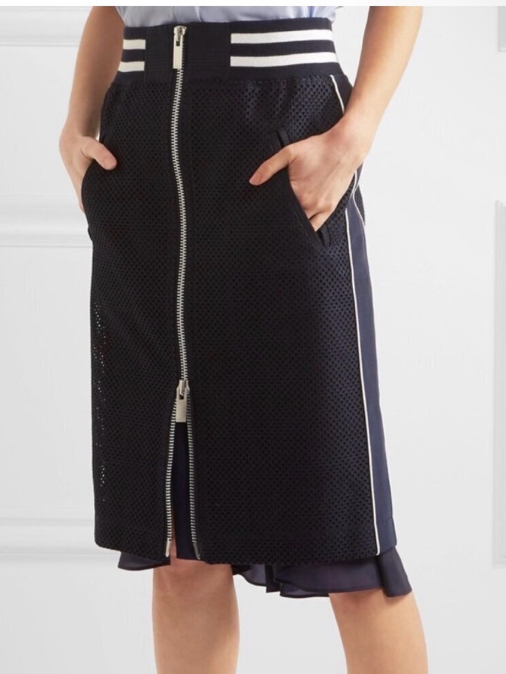 💕NEW Sacai Navy cutout lace logo Zipper Front Midi SportySkirt Japan Sz1  USA S